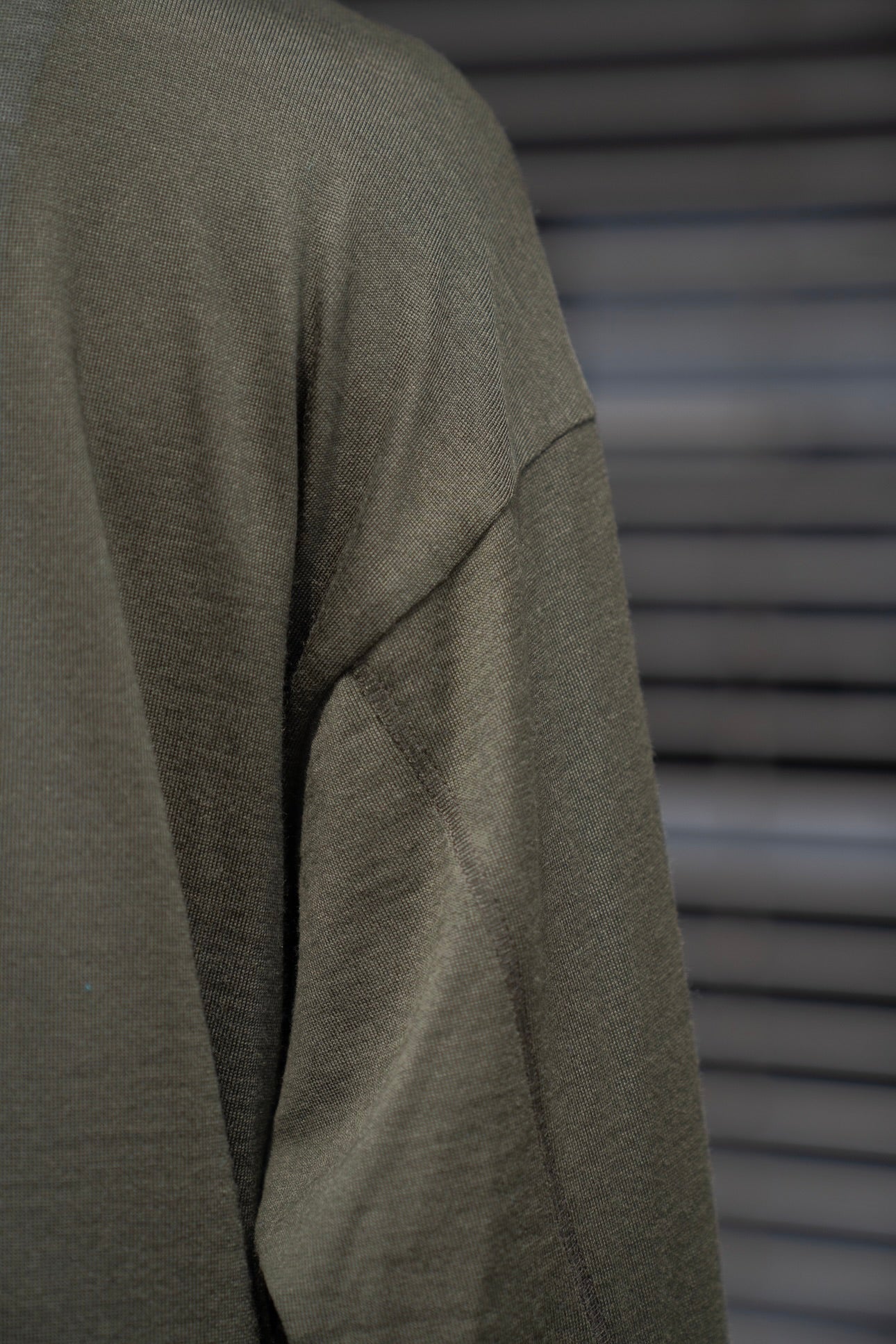 MERINO WOOL HIGH NECK L/S T-SHIRT