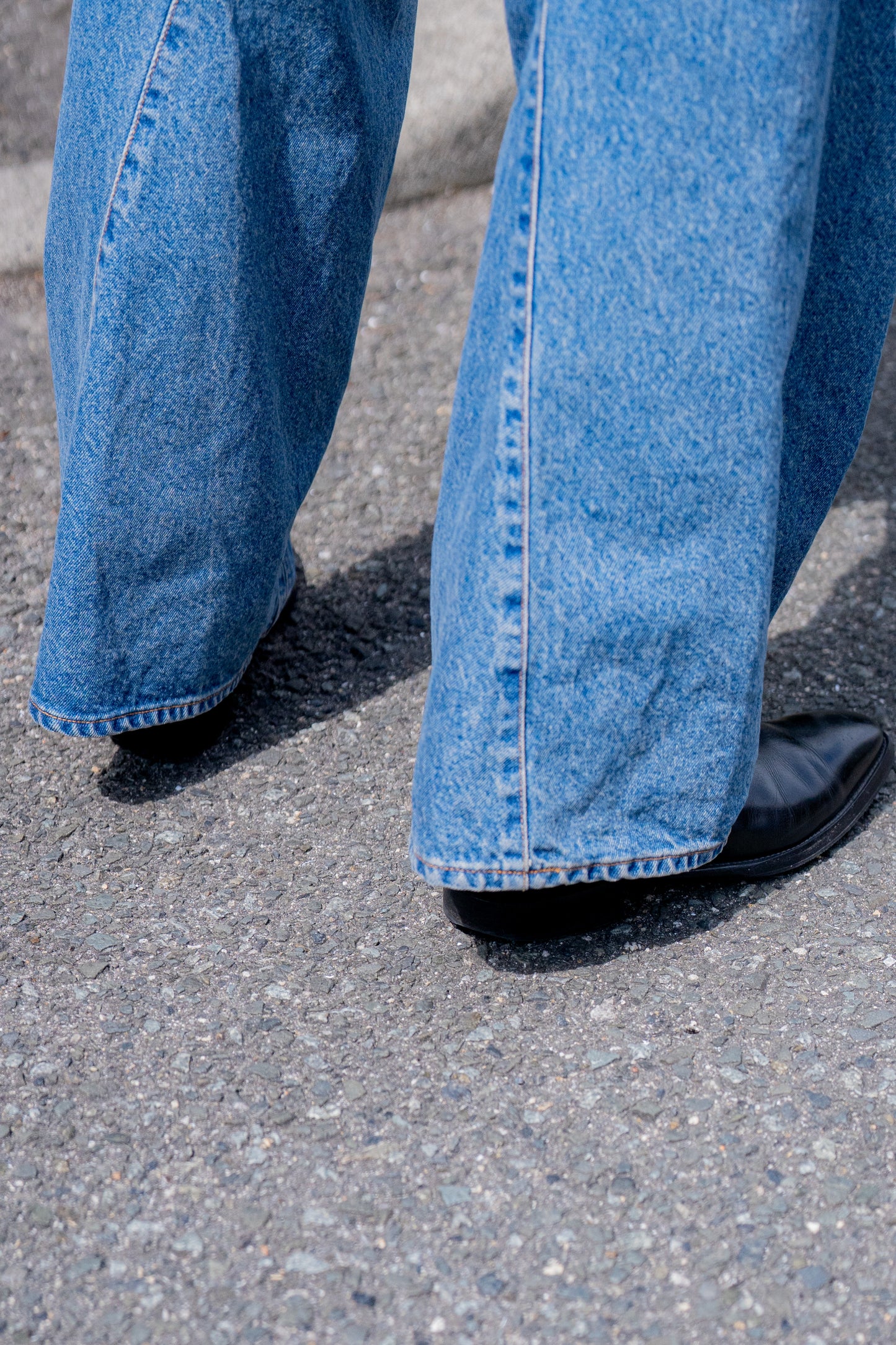 3D TWISTED WIDE LEG JEANS