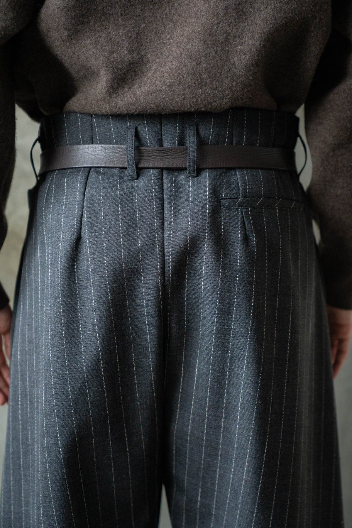 5 Tuck Trouser in Wool Pinstripe