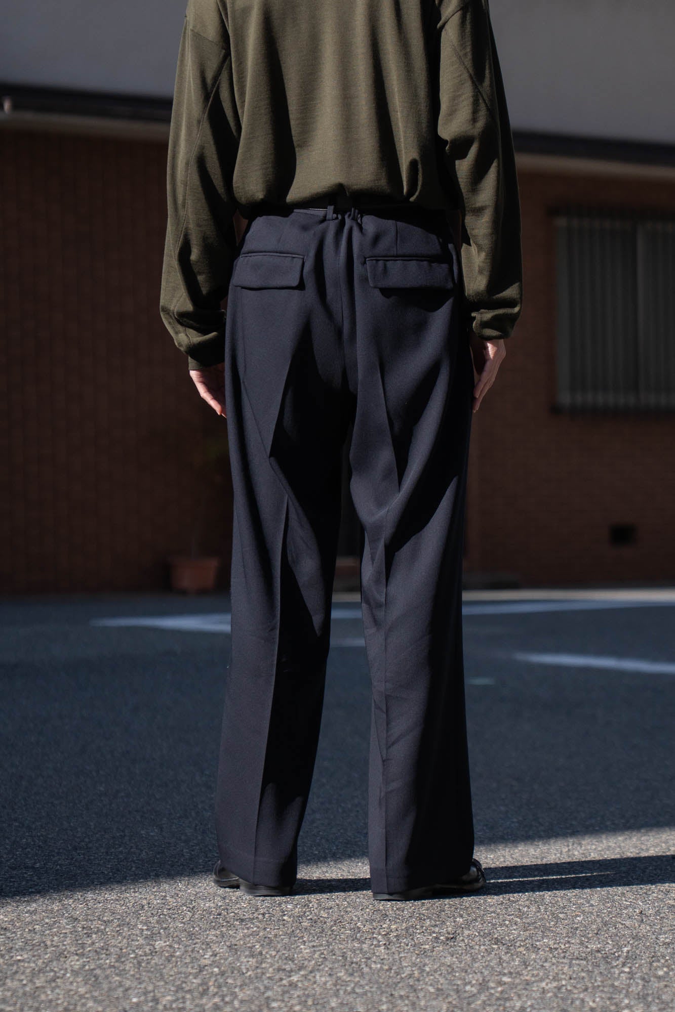 TWO TUCKS WIDE TROUSERS