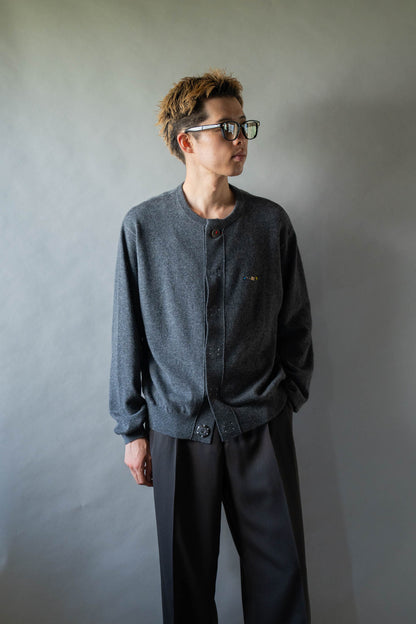 Wool knit cardigan for sign