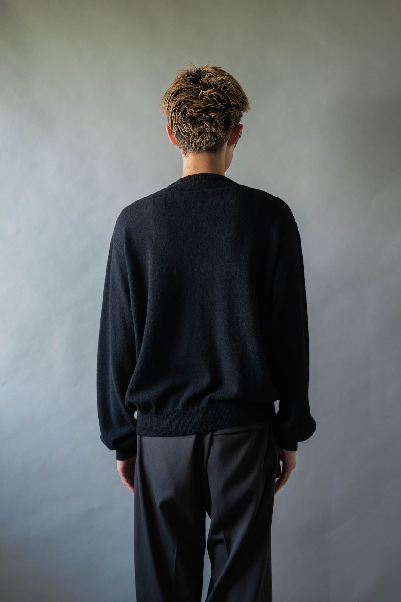 Wool knit cardigan for sign