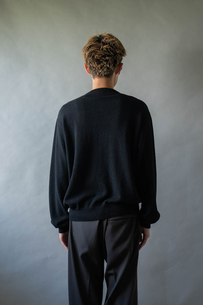 Wool knit cardigan for sign