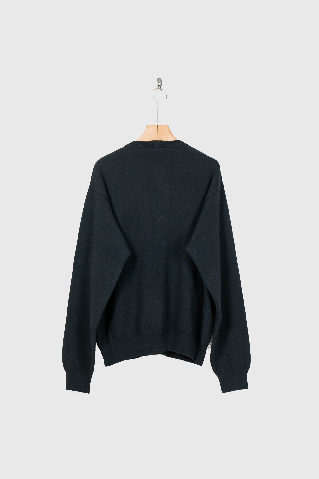 Wool knit cardigan for sign
