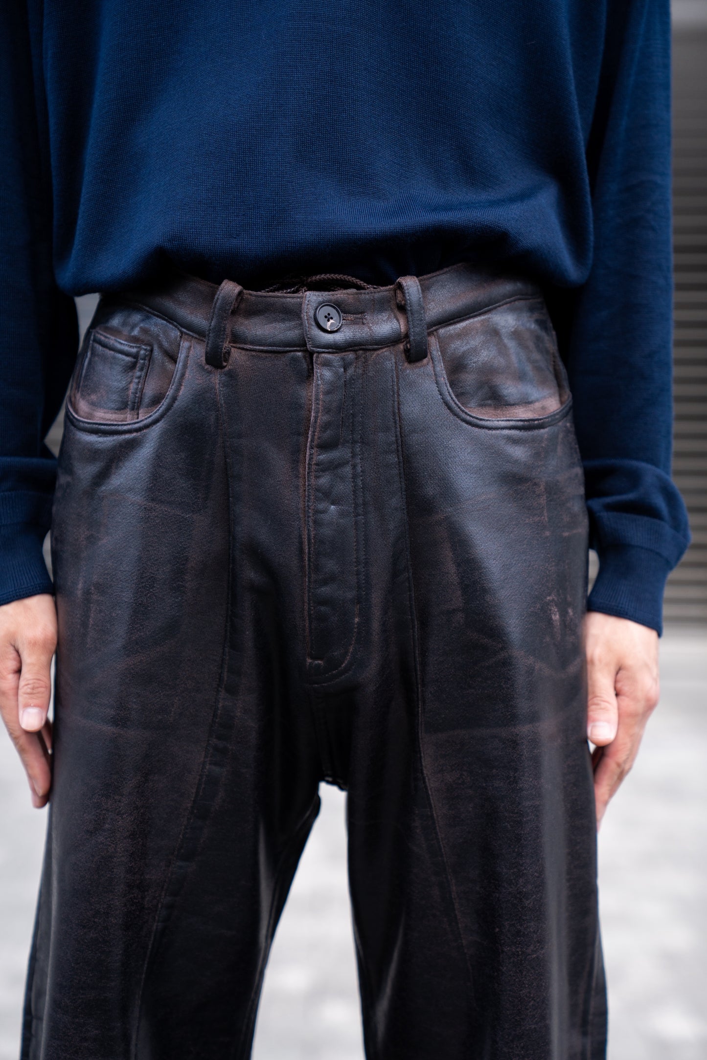 CRACKING COATED WIDE PANTS .14