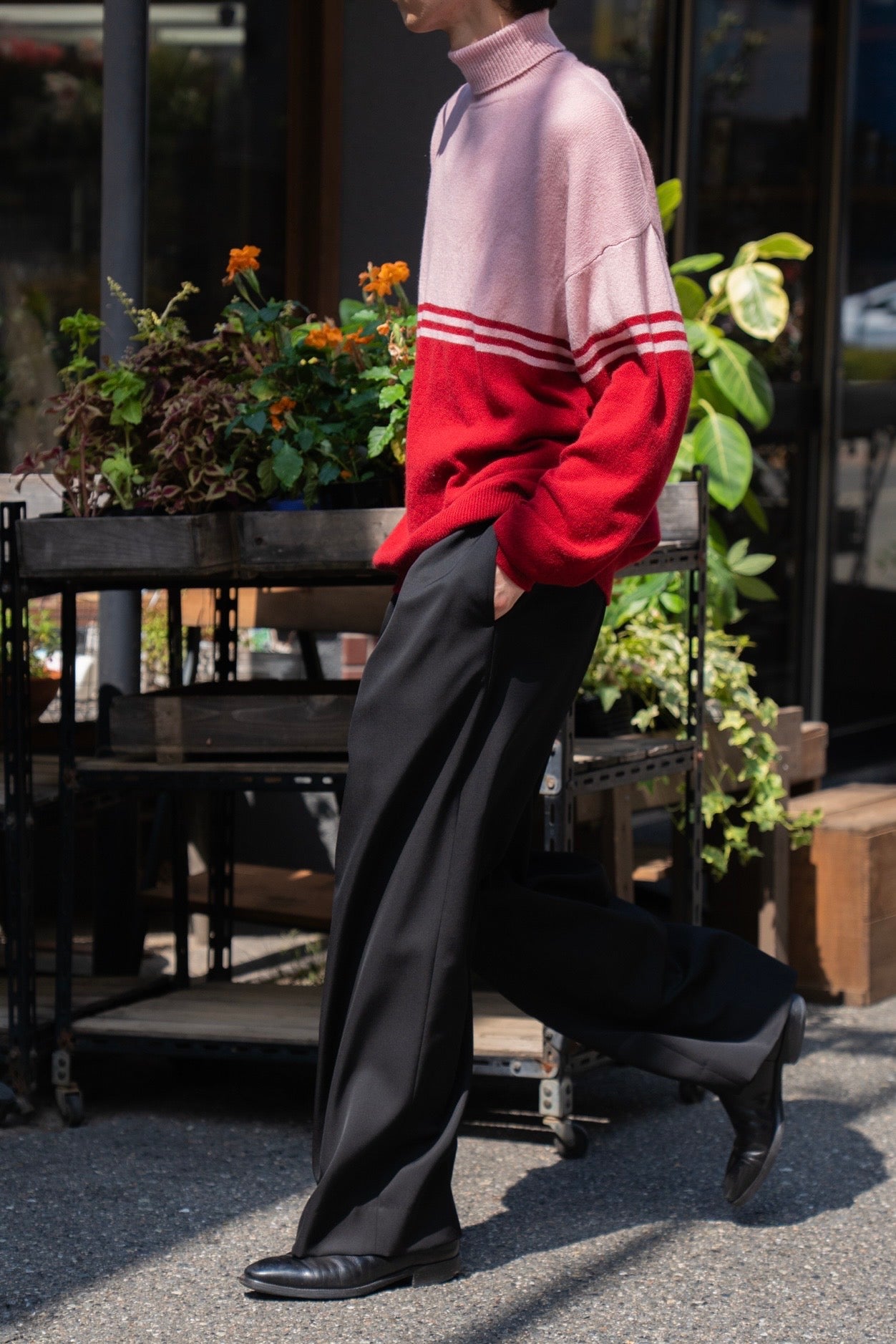 CASHMERE TURTLE SWEATER