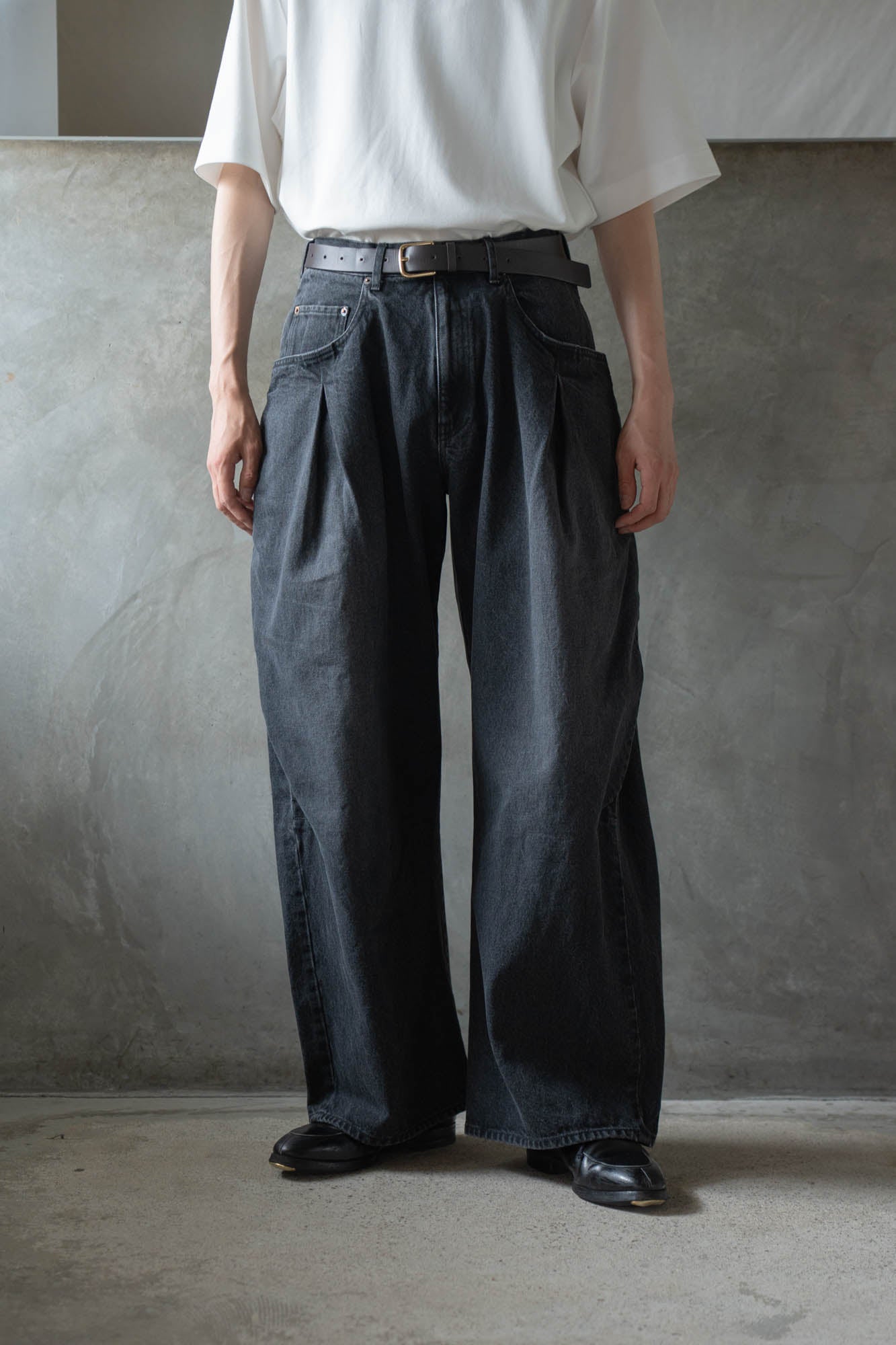 3D cutting denim pants
