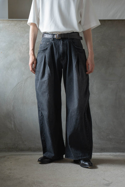 3D cutting denim pants