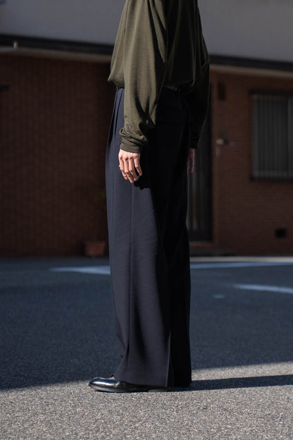 TWO TUCKS WIDE TROUSERS