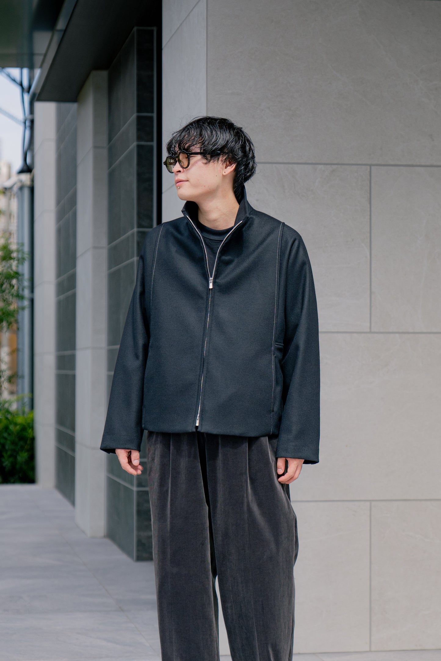 MODIFIED SLEEVE ZIP BLOUSON