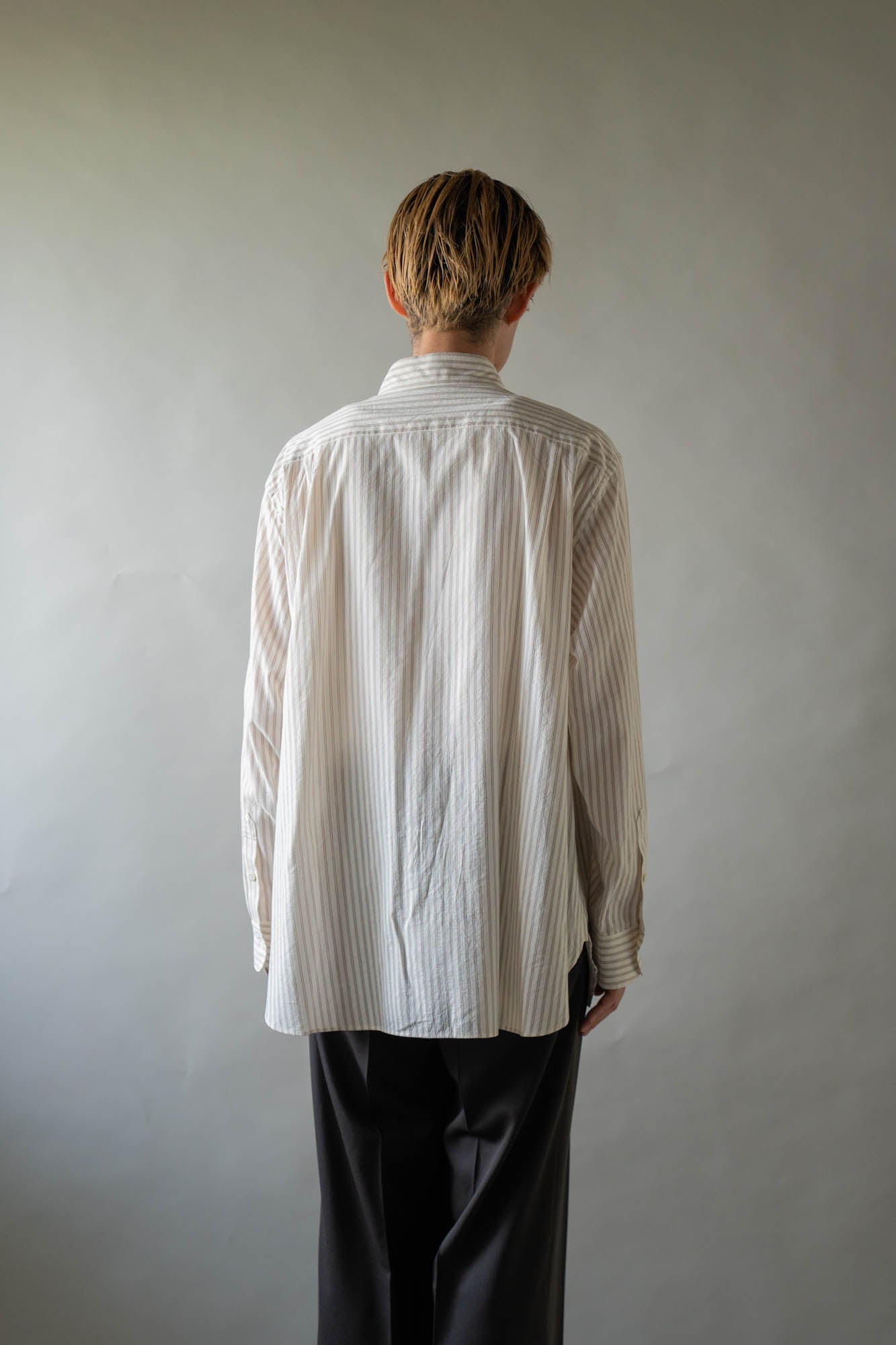 REGULAR COLLAR RELAX-FIT SHIRT