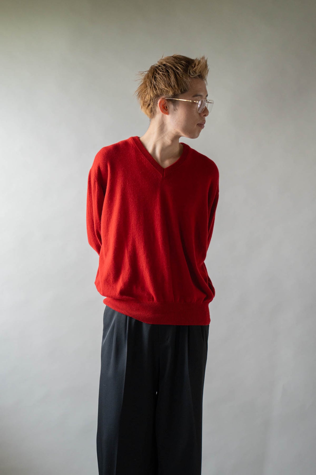 CASHMERE V-NECK KNIT .16