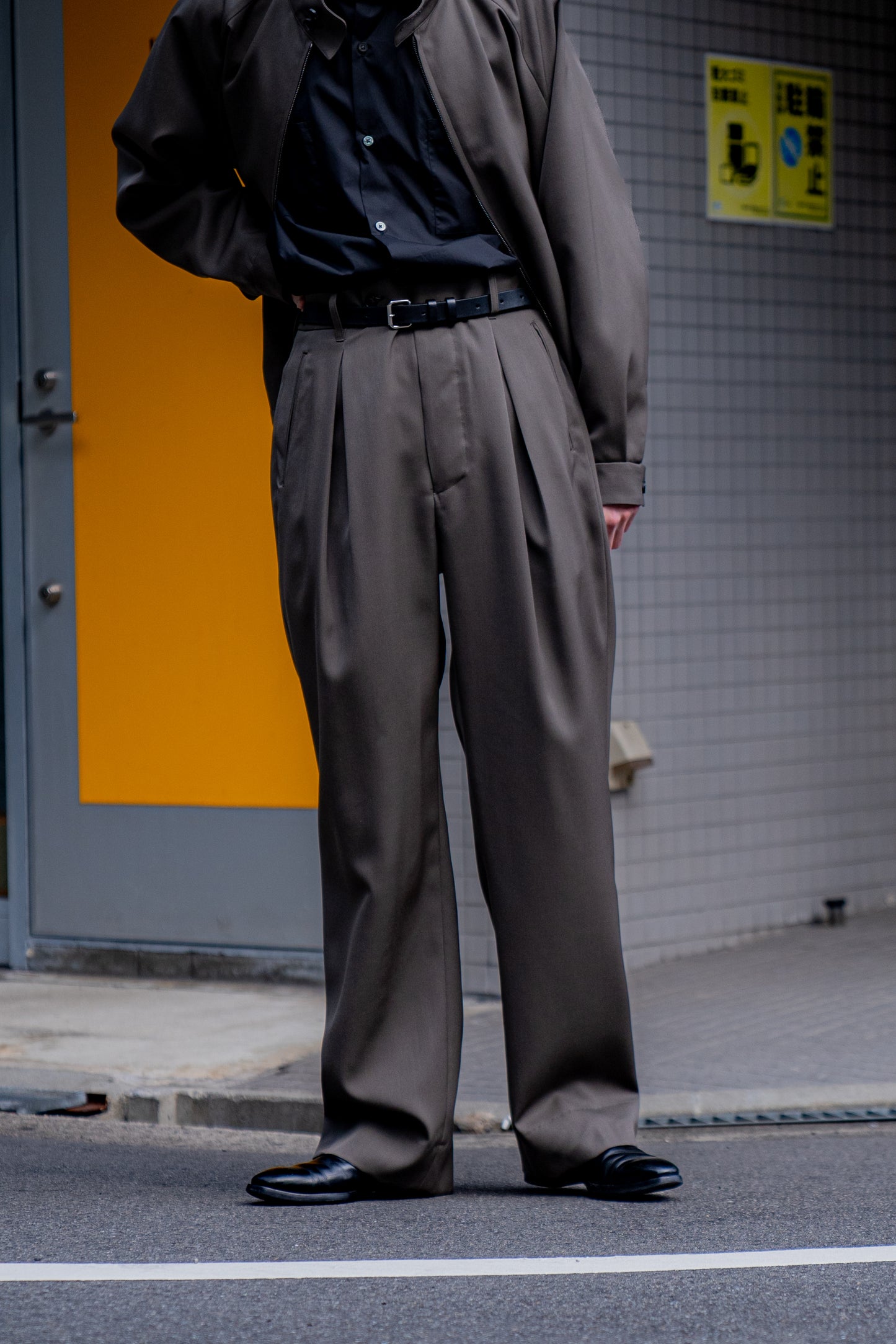 INVETED PLEATS TROUSER