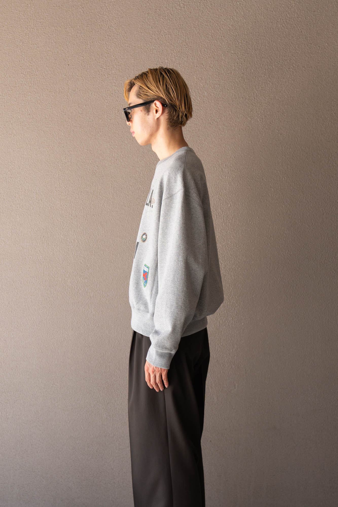 Hand-stitched sweatshirt | スウェットKHOKI（コッキ）公式通販サイト