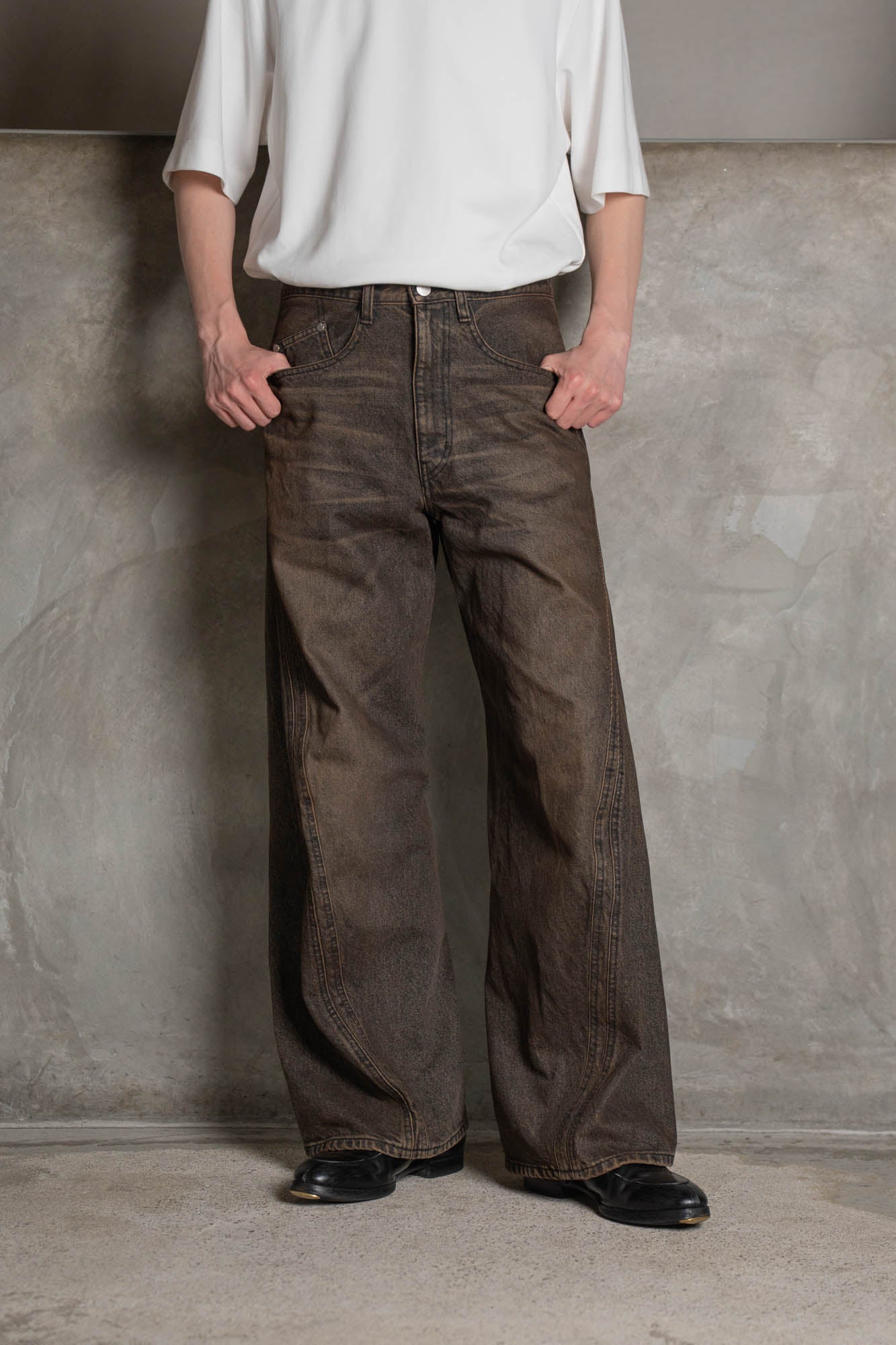 3D TWISTED WIDE LEG JEANS