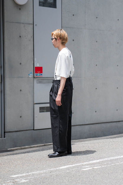 sign別注 Two-tuck trousers with suspenders