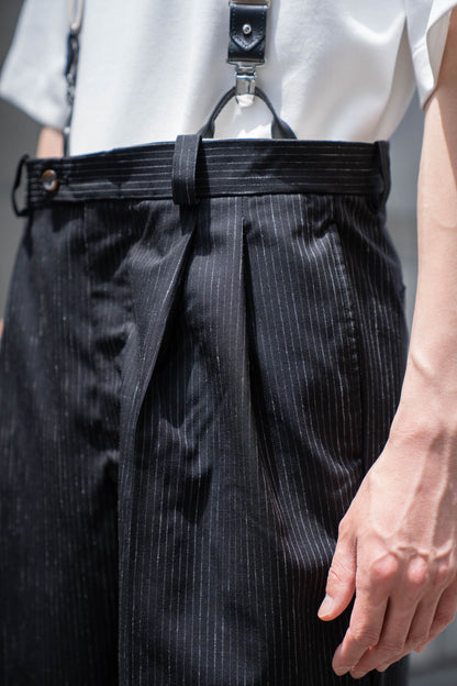 sign別注 Two-tuck trousers with suspenders