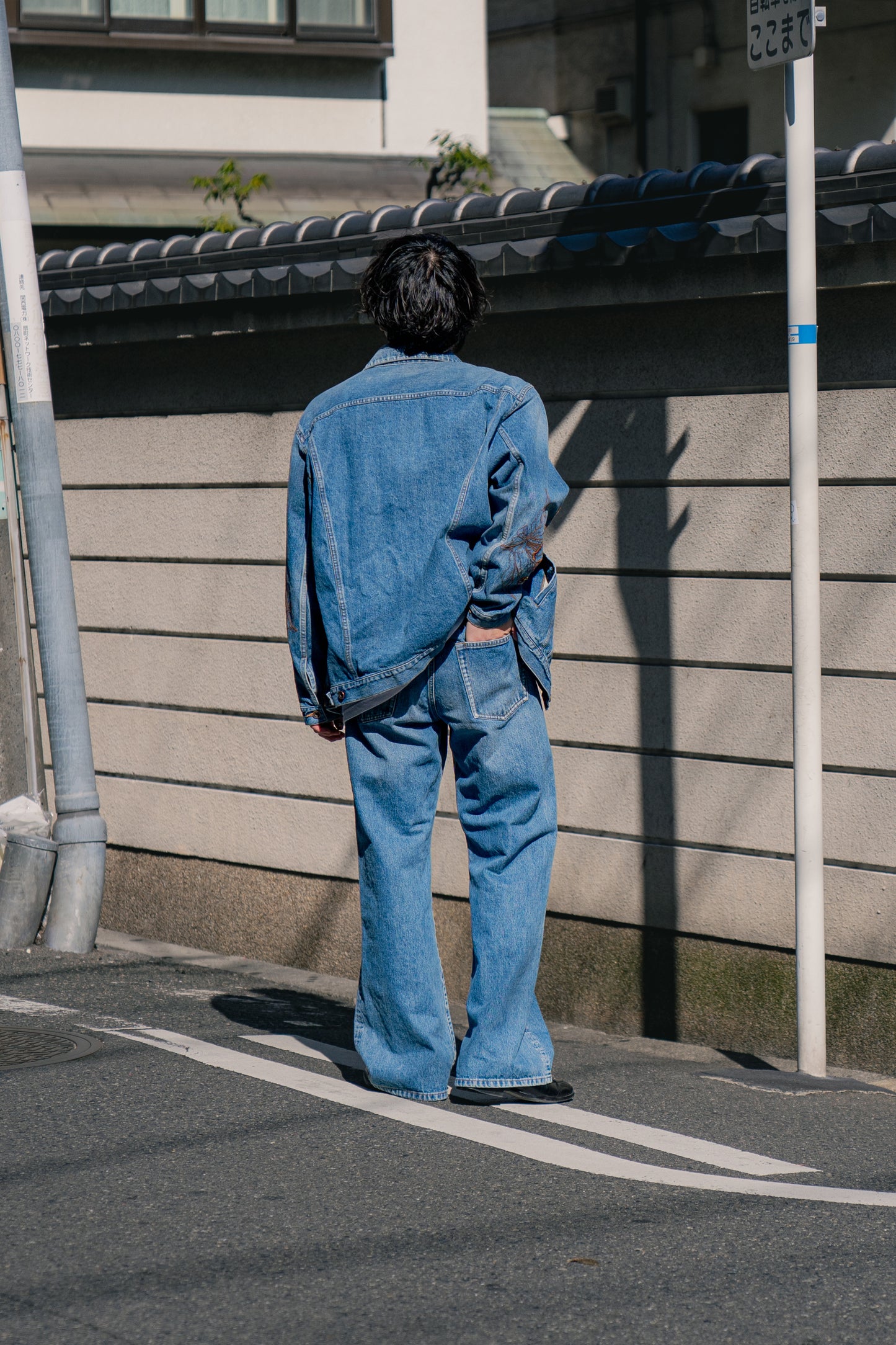 Embroidered-design denim jacket