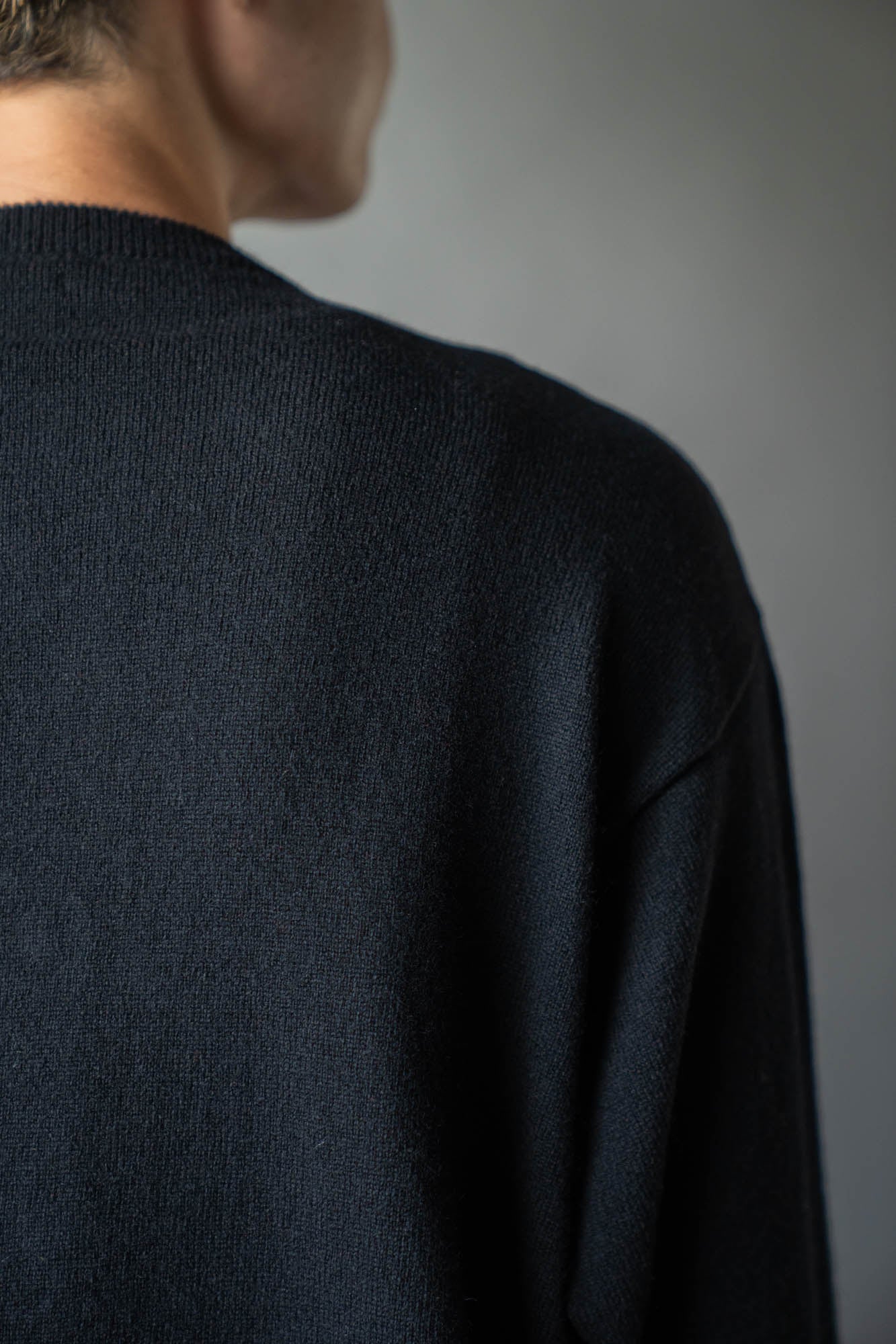 Wool knit cardigan for sign