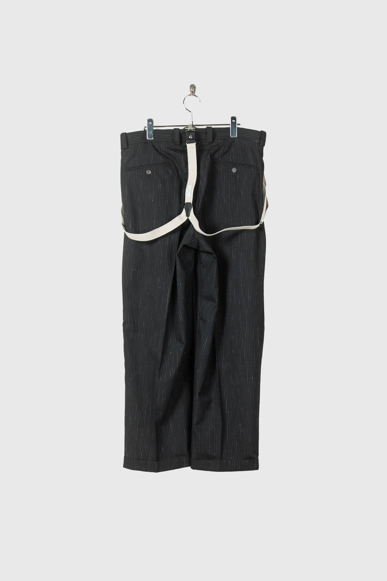 sign別注 Two-tuck trousers with suspenders