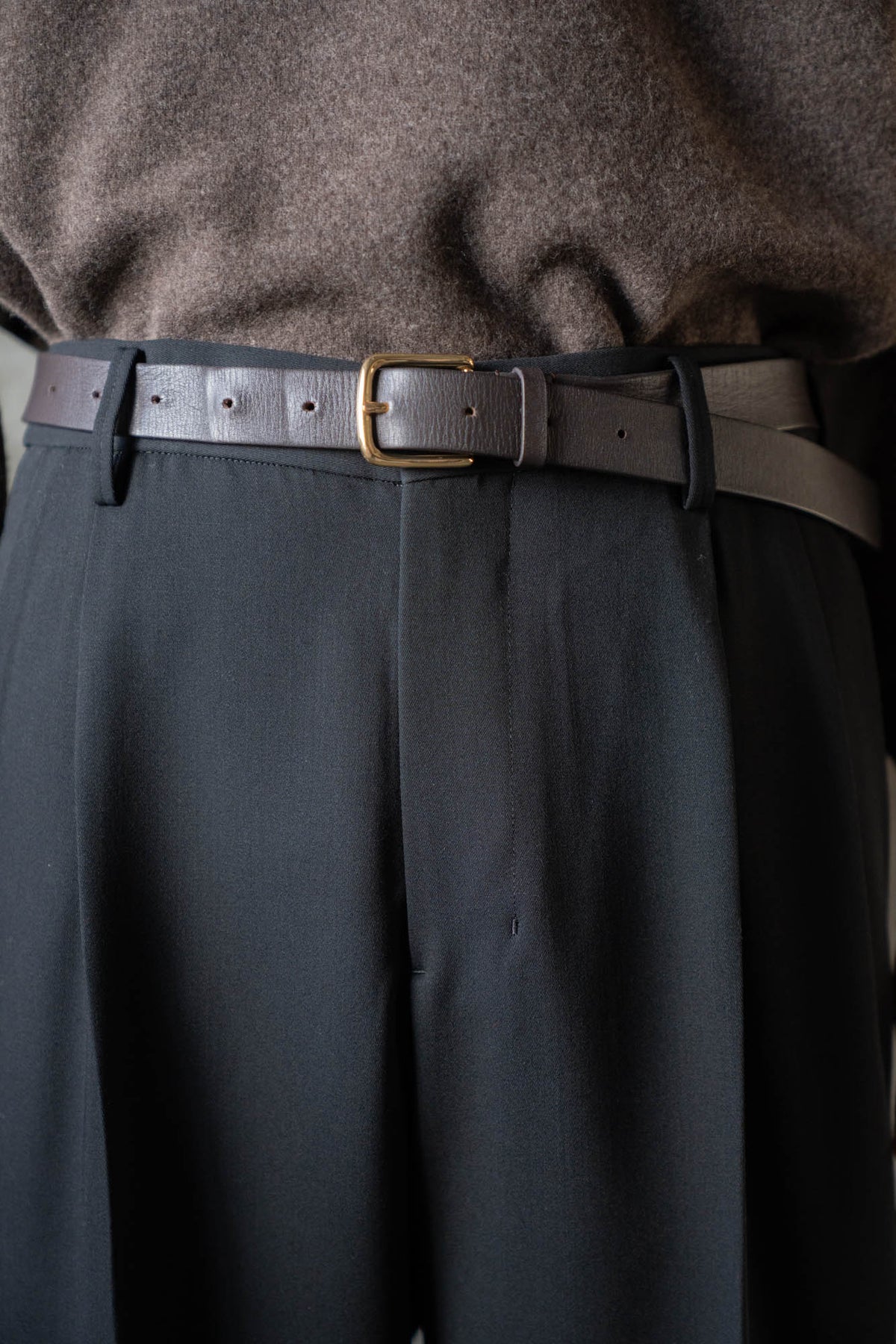 TWO-TUCKS WIDE TROUSERS
