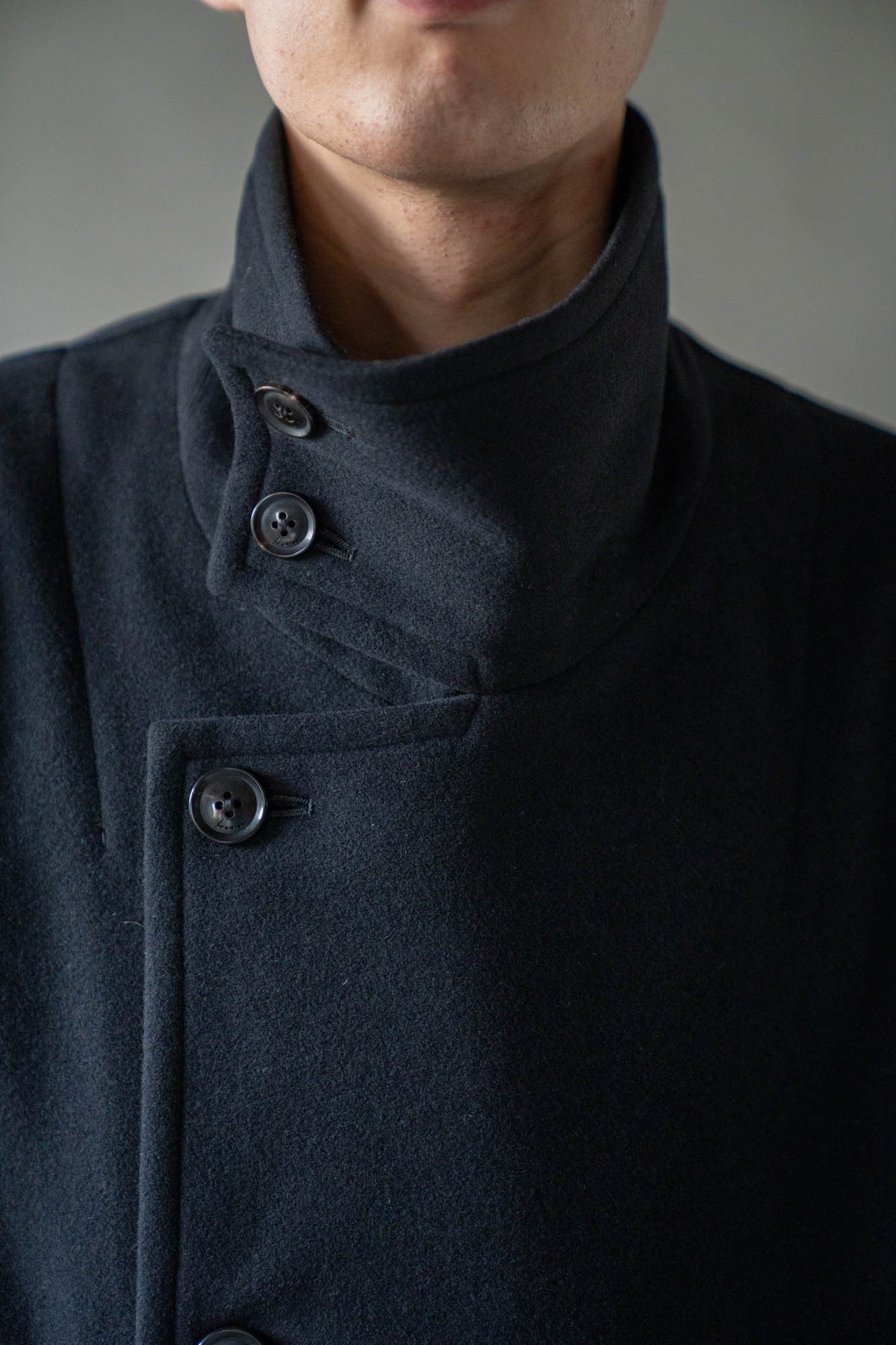 STAND-COLLAR COAT