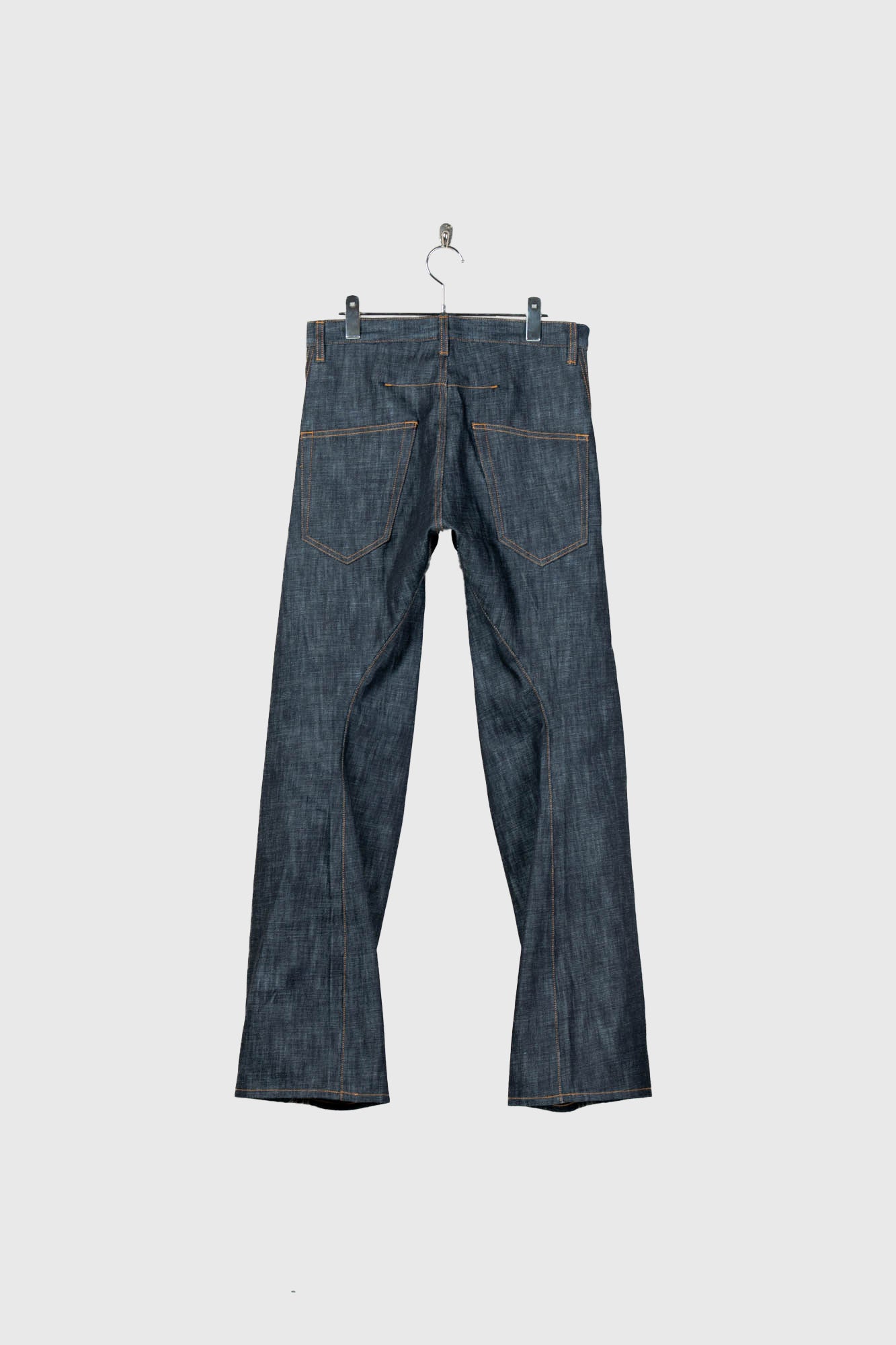 3D TWISTED JEANS