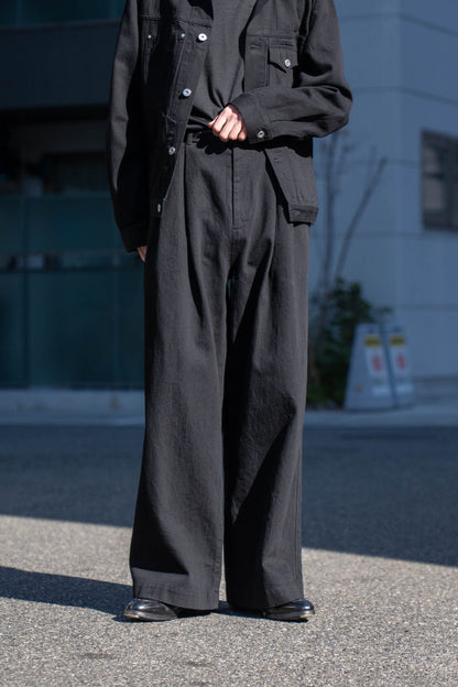 TWO TUCKS BUGGY PANTS