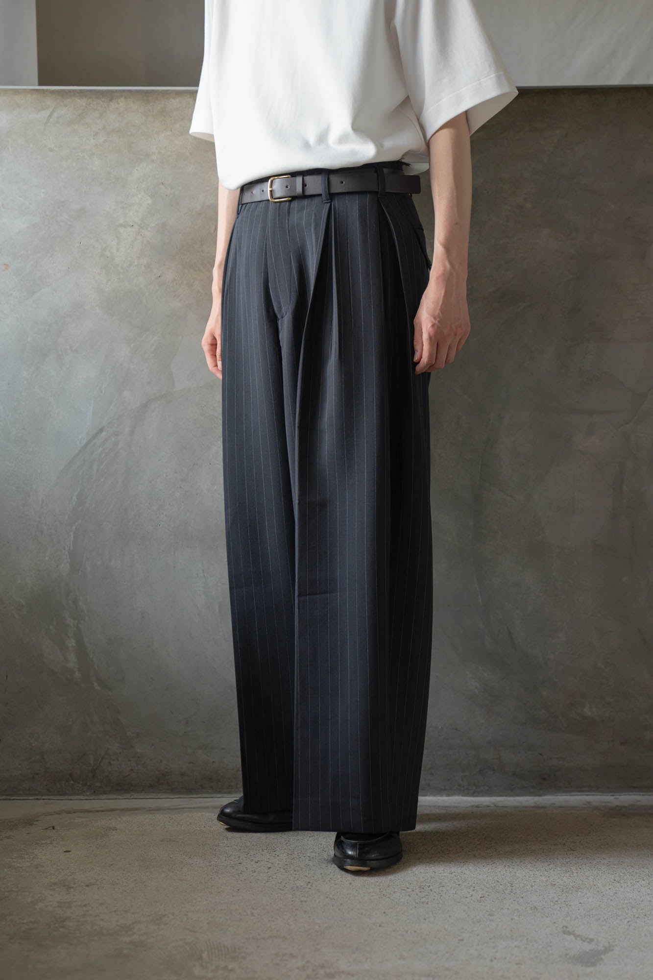 Pleats bonded wool pants