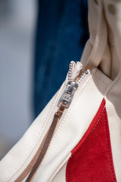 D cutting messenger bag