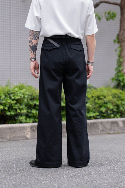 TWO TUCKS BUGGY PANTS