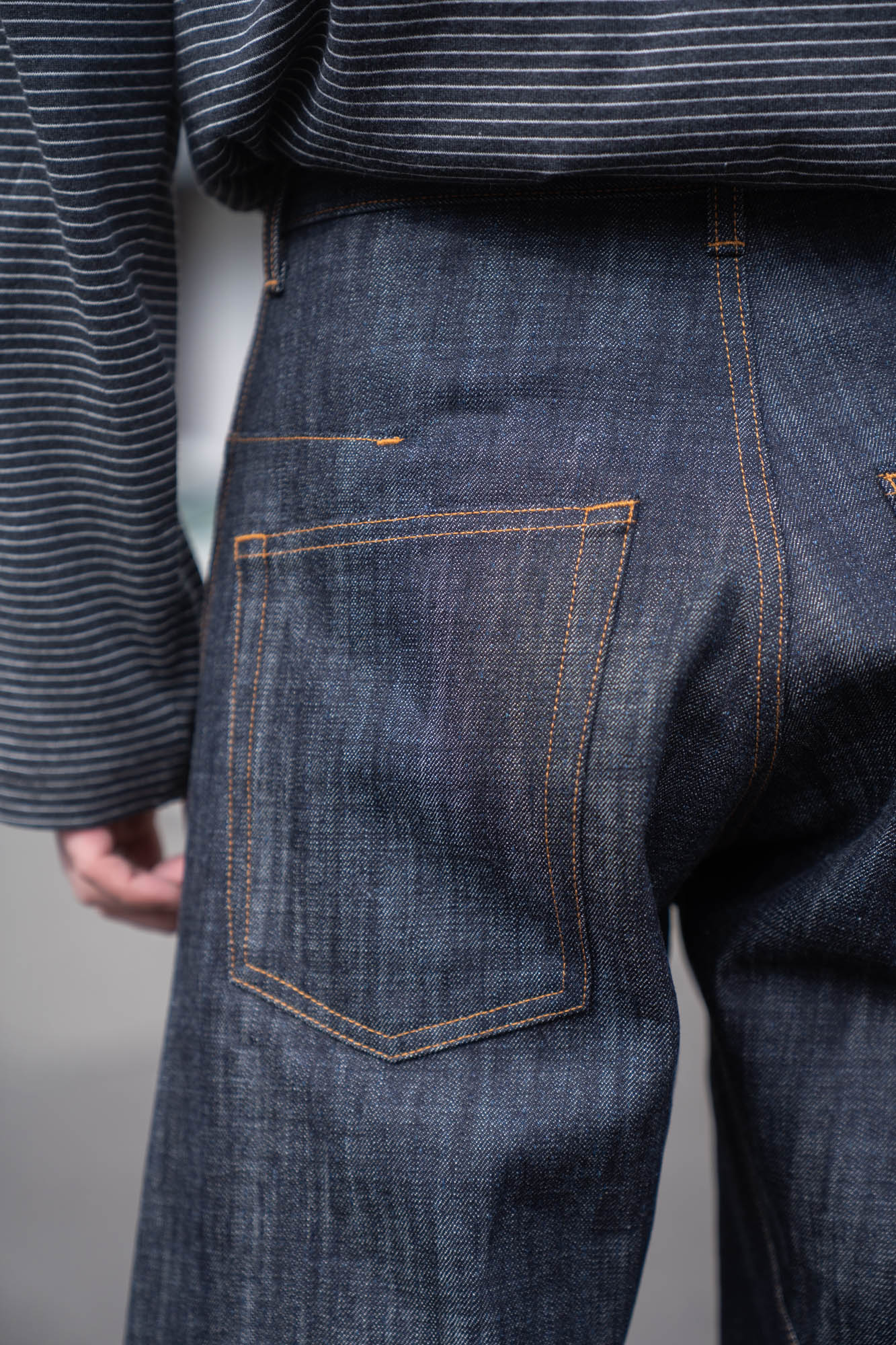 3D TWISTED WIDE LEG JEANS