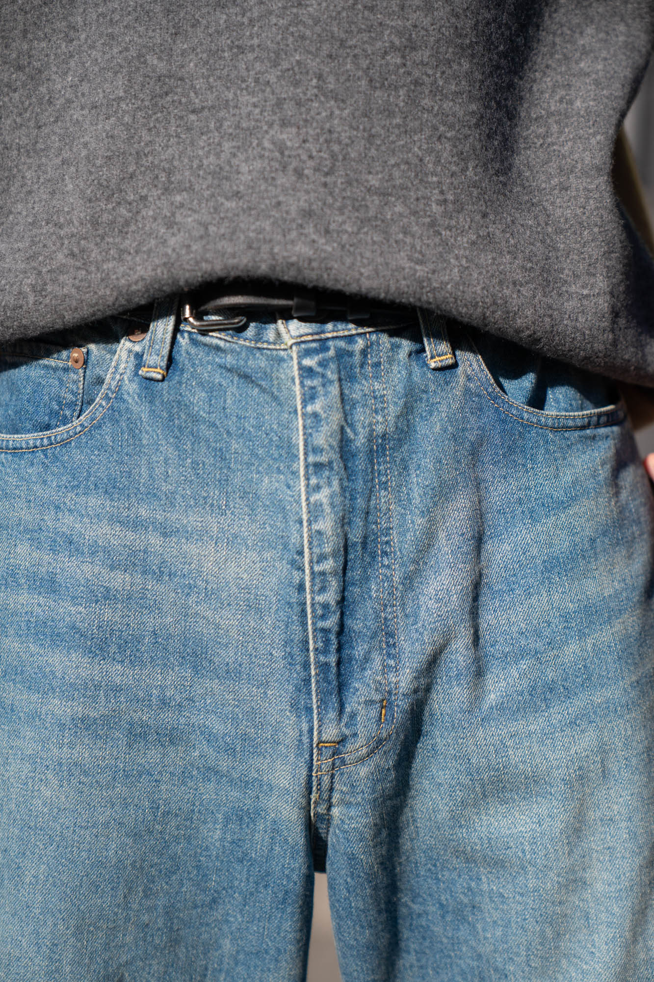 TWIST CUT DENIM JEANS(ST.1396)