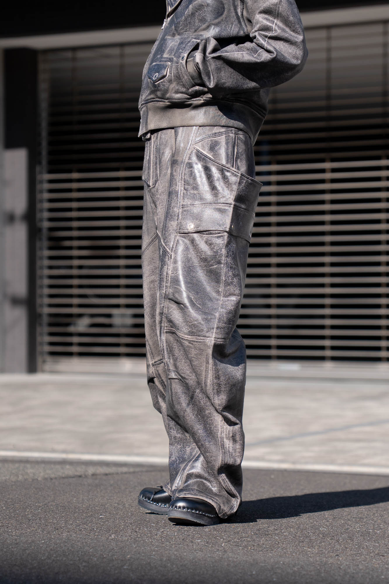 CRACKING COATED BANANA CUTTING PANTS .15