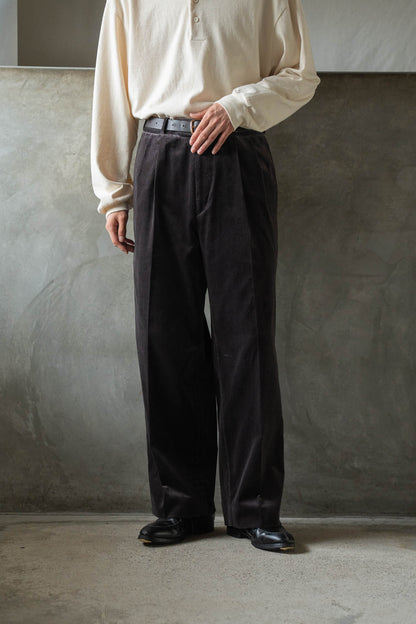 Fade Velvet Two-tuck Slacks