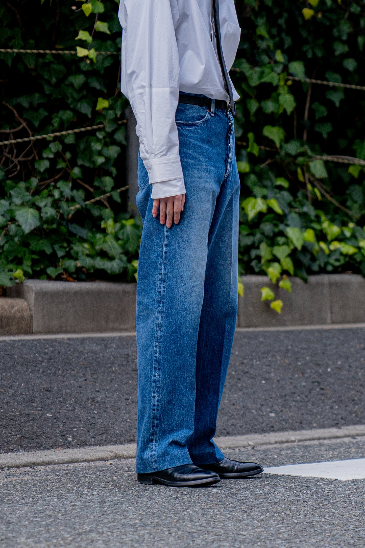 THE JEAN TROUSERS