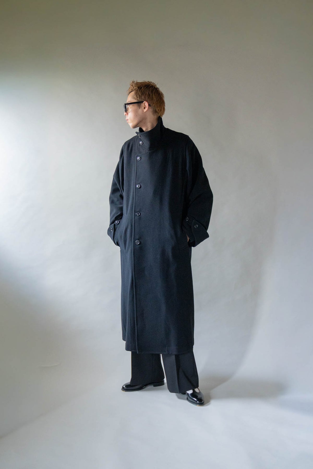 STAND-COLLAR COAT