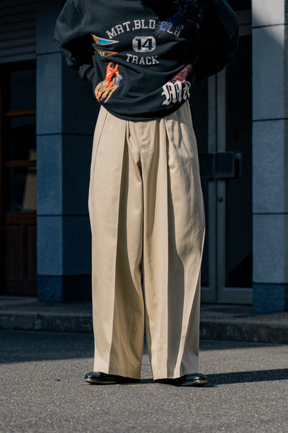 Pleat-design pant