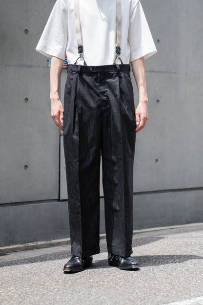 sign別注 Two-tuck trousers with suspenders