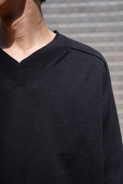 V NECK JUMPER