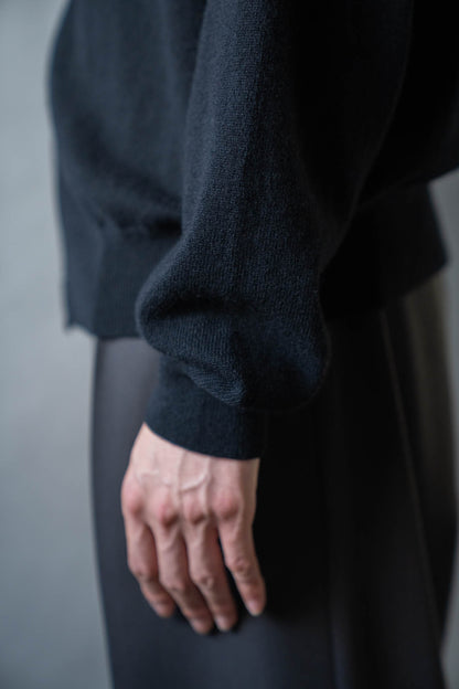 Wool knit cardigan for sign