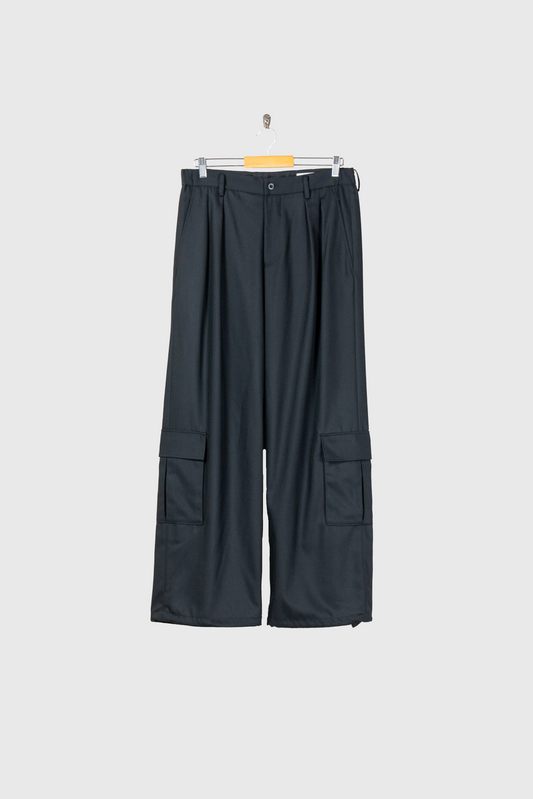 TWO TUCKS WIDE CARGO PANTS