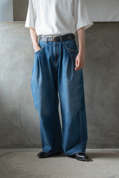 3D cutting denim pants