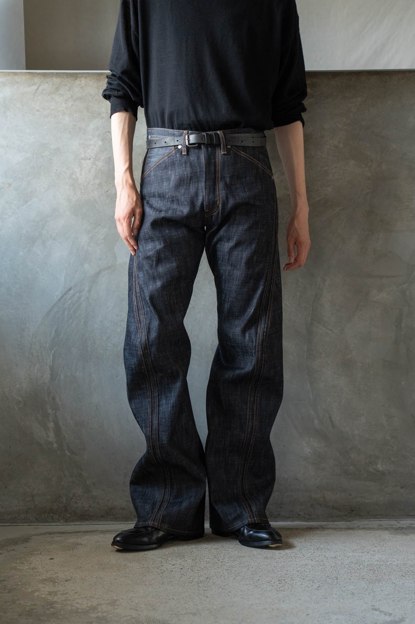 3D TWISTED JEANS