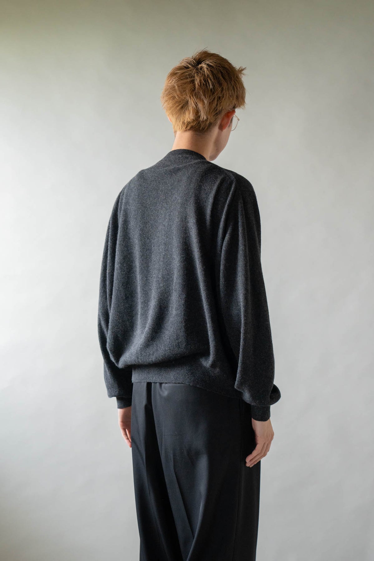 CASHMERE CREW NECK CARDIGAN .16