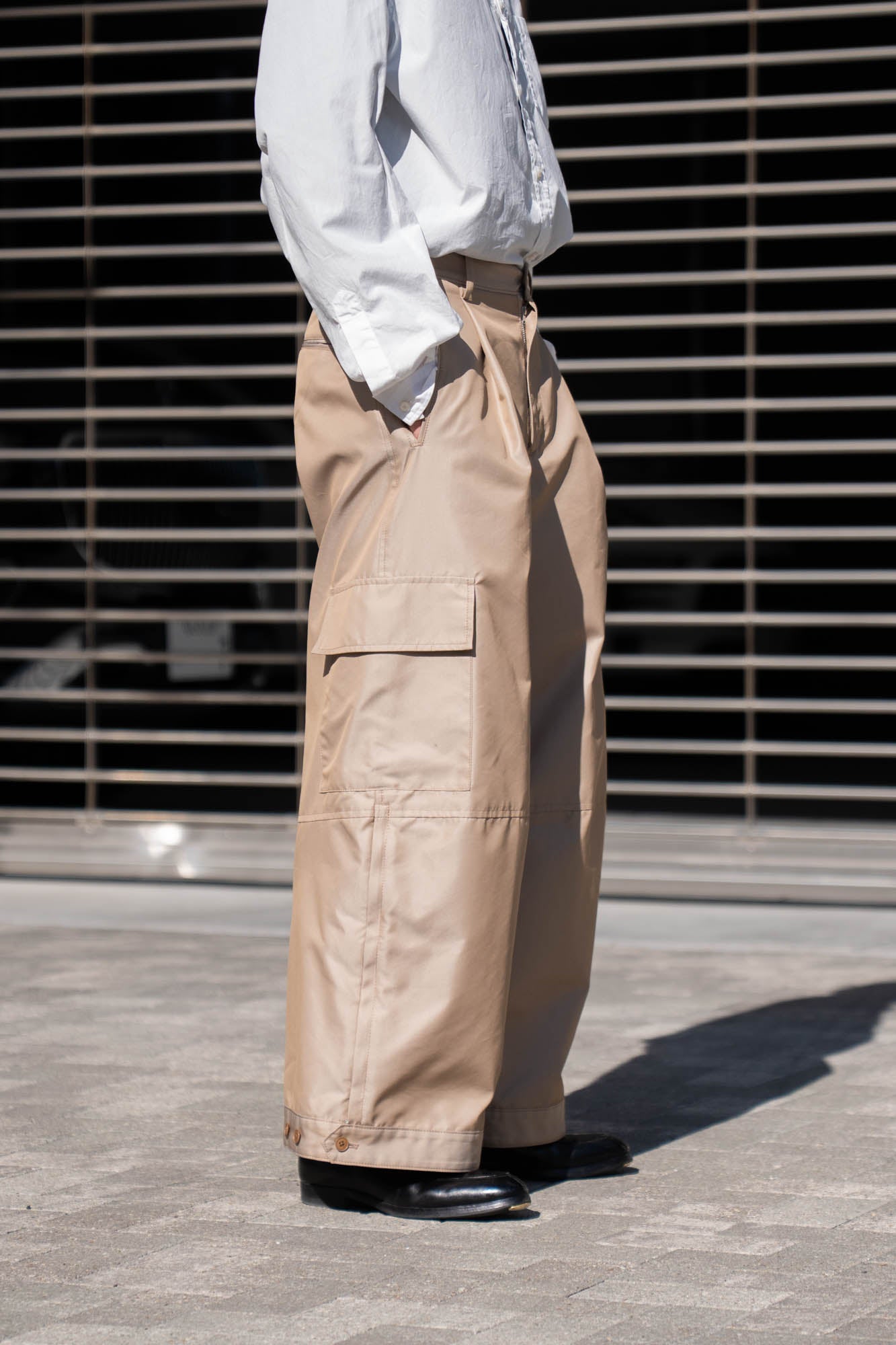Giza cotton cargo tuck pants