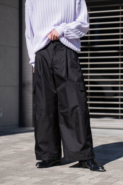 Giza cotton cargo tuck pants