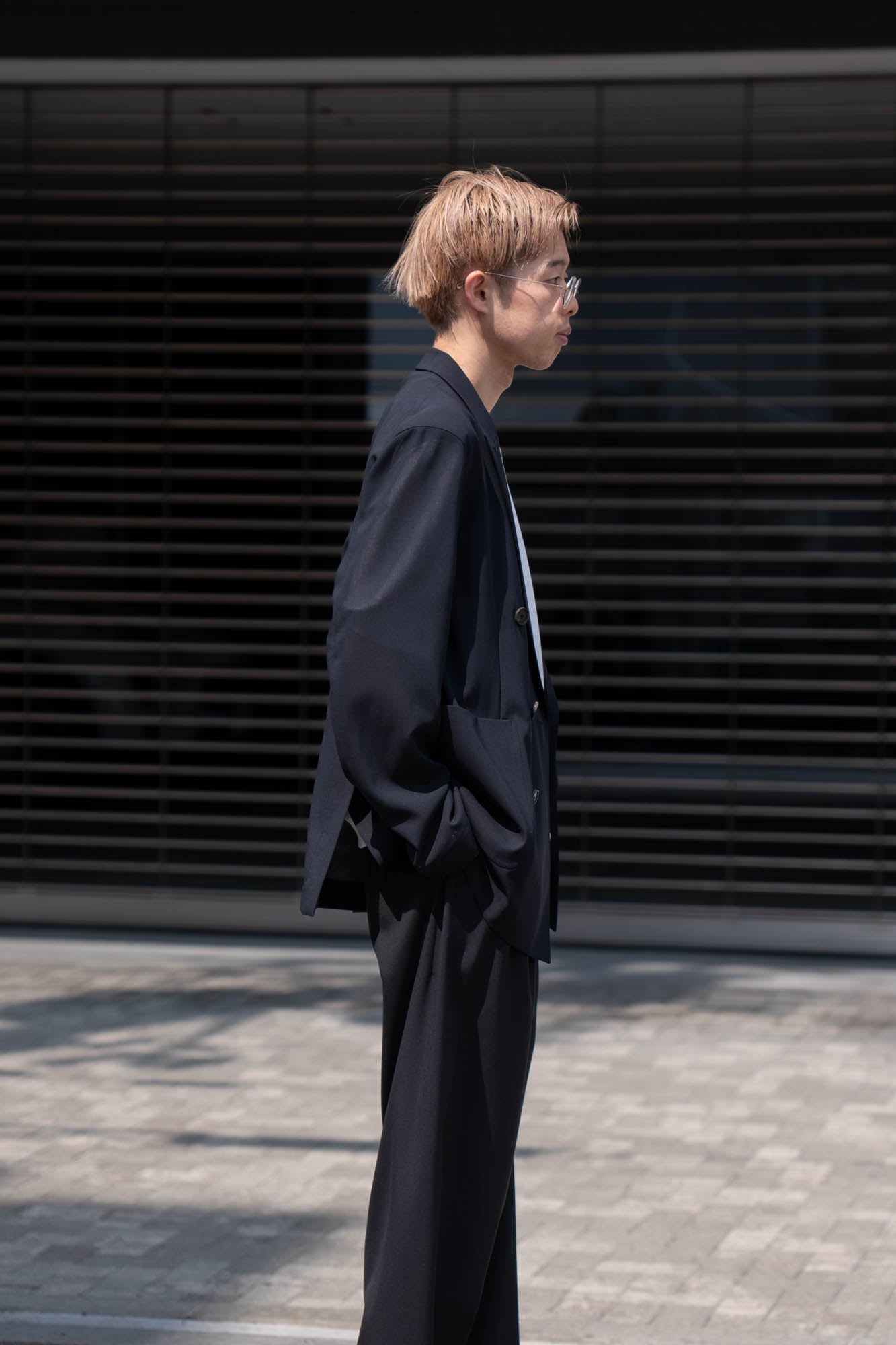 UNLINED NAVY BLAZER