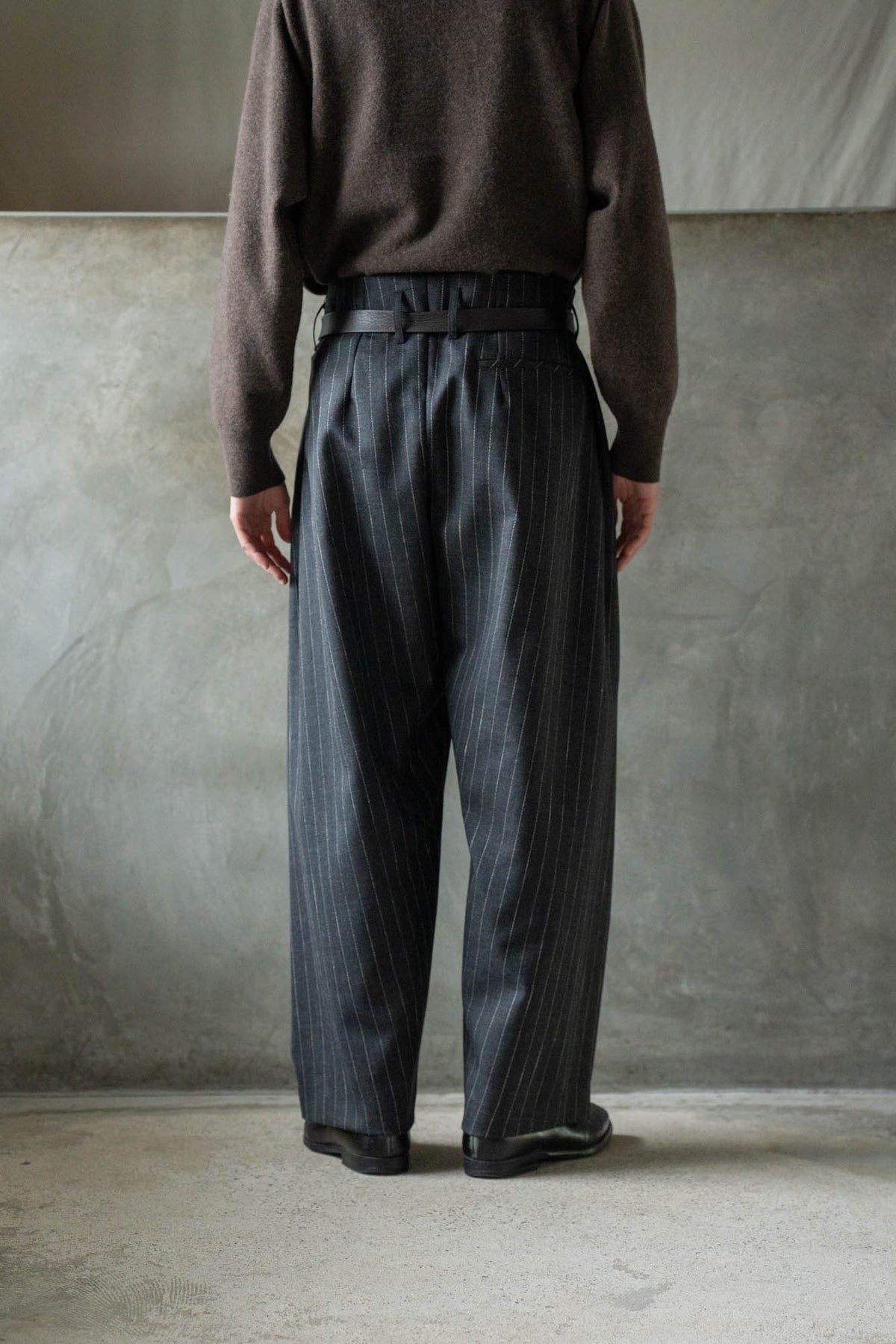 5 Tuck Trouser in Wool Pinstripe