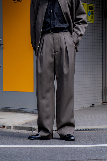 INVETED PLEATS TROUSER